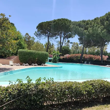 Maxine Mare Blu - Sleeps 4 - 3 Mins To Apartment